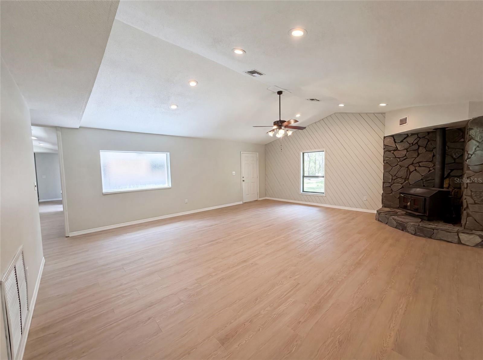 ACREAGE OR UNREC - Residential