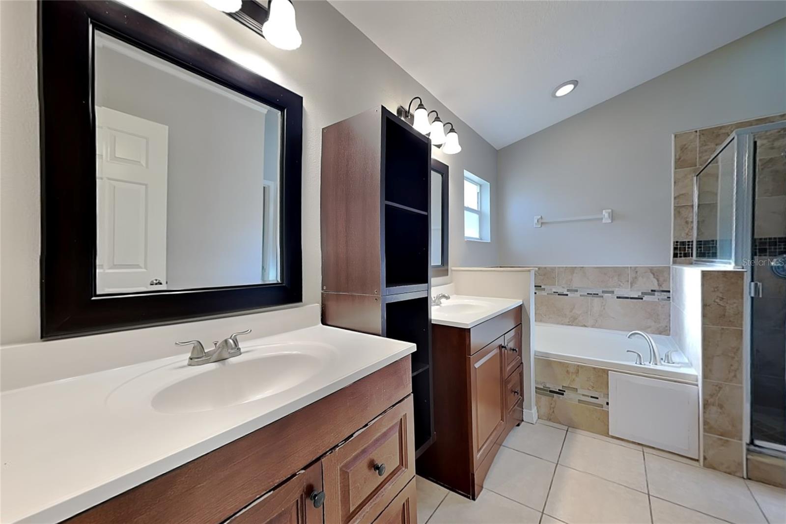BLOOMINGDALE SEC LL UNIT 1 - Residential Lease