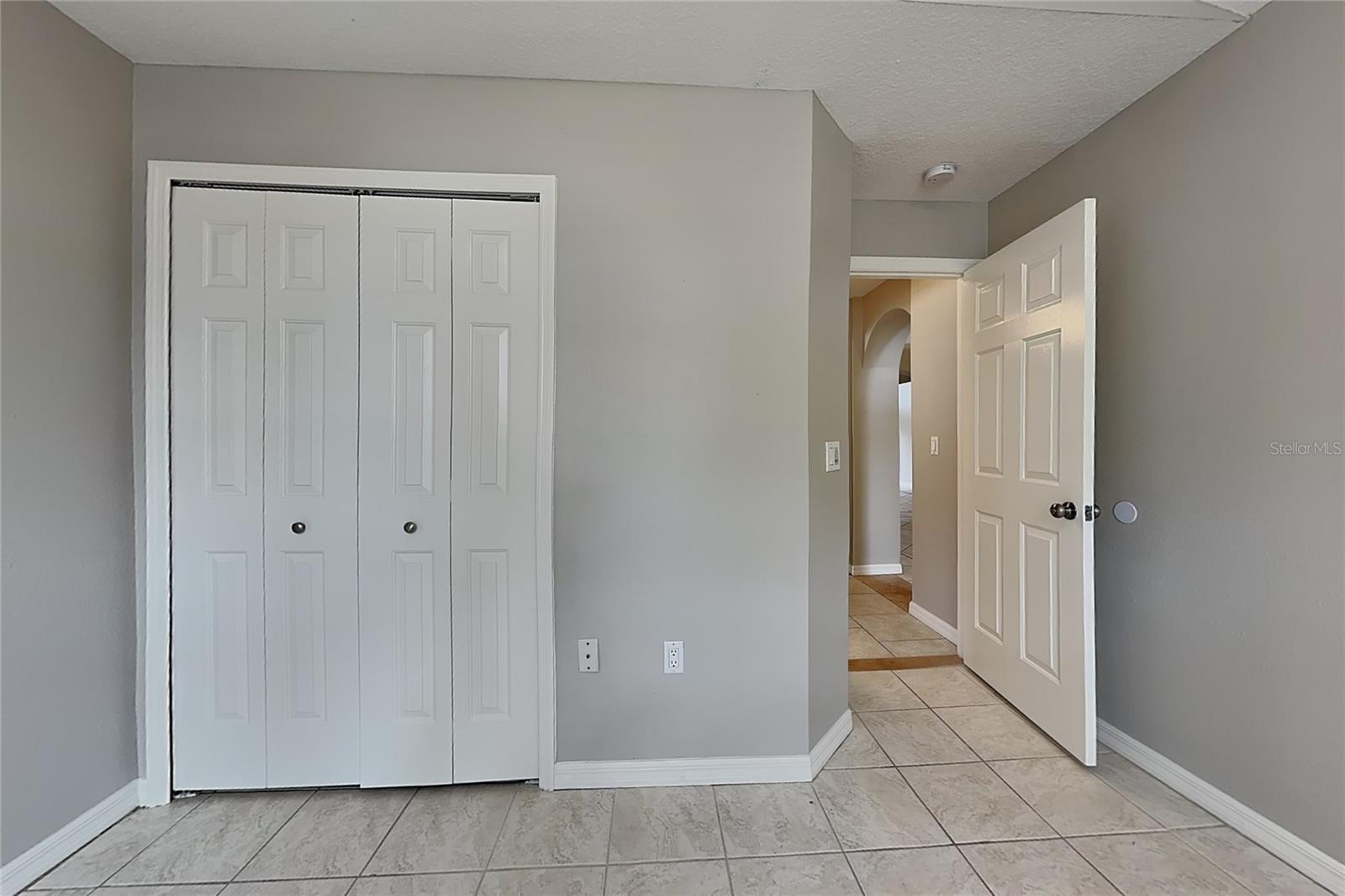 BLOOMINGDALE SEC LL UNIT 1 - Residential Lease