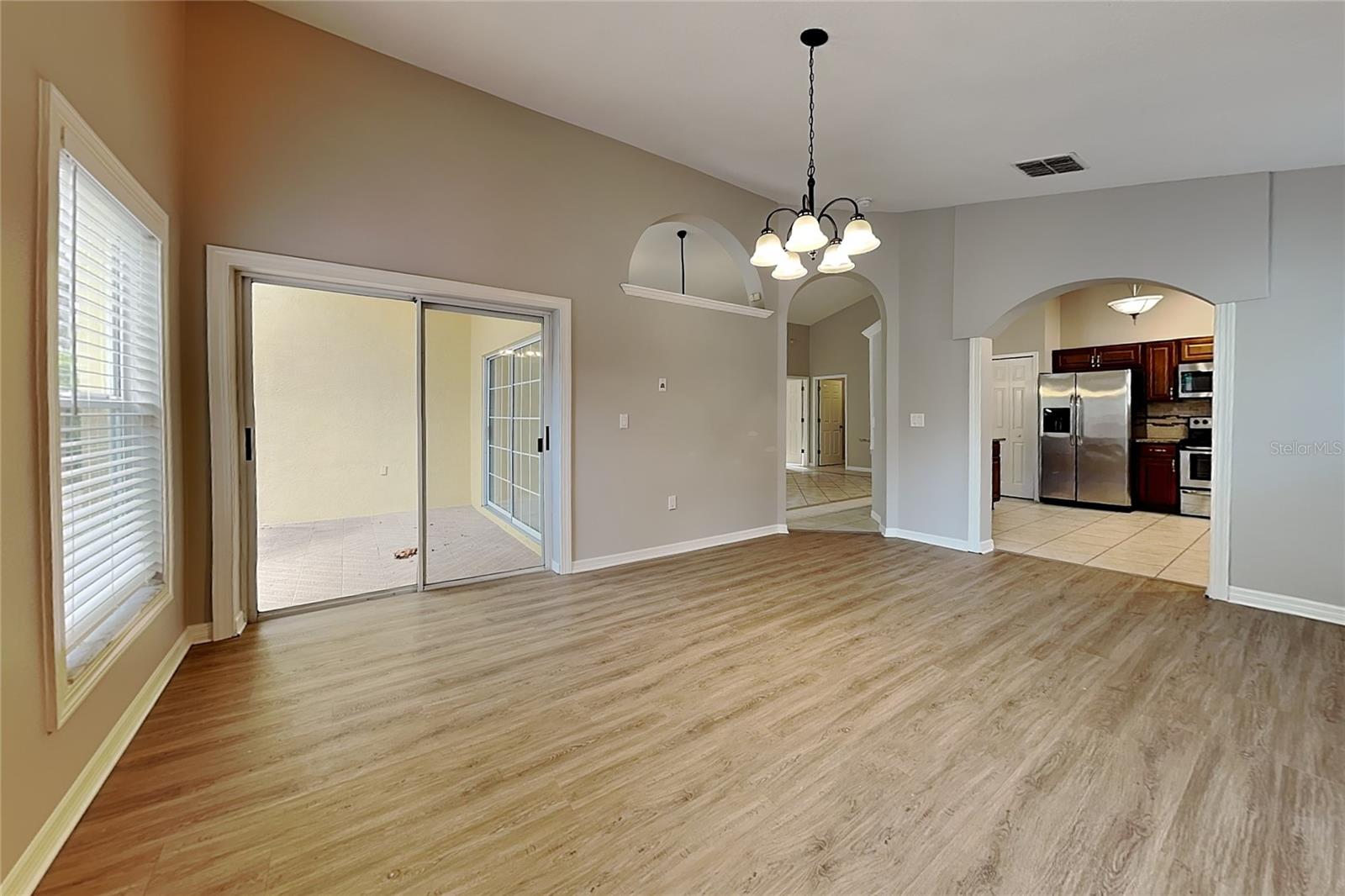 BLOOMINGDALE SEC LL UNIT 1 - Residential Lease