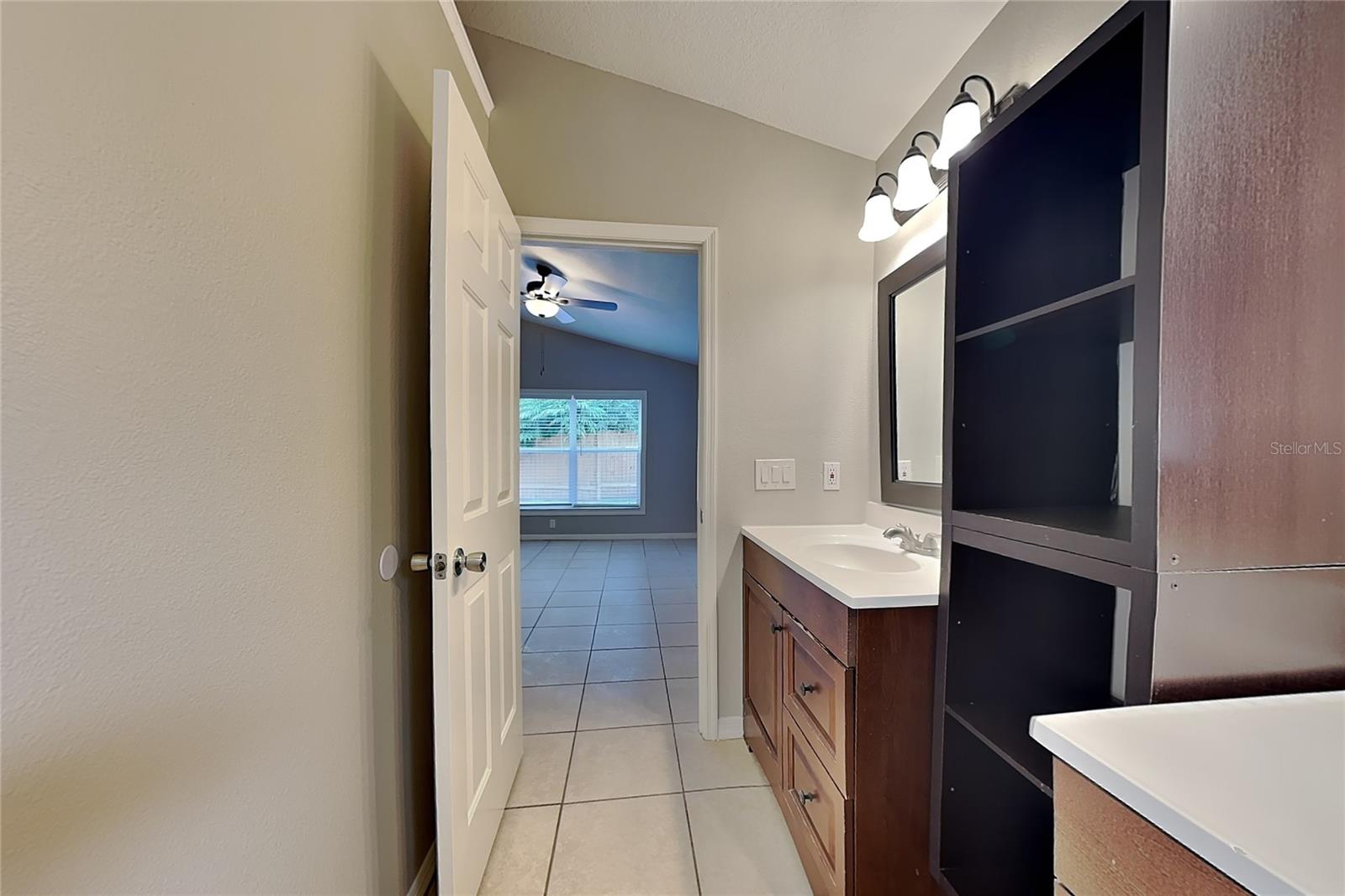 BLOOMINGDALE SEC LL UNIT 1 - Residential Lease