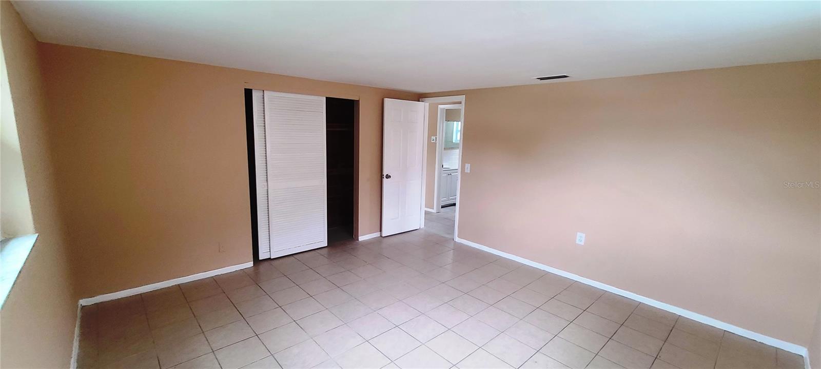 COLONIAL HILLS - Residential