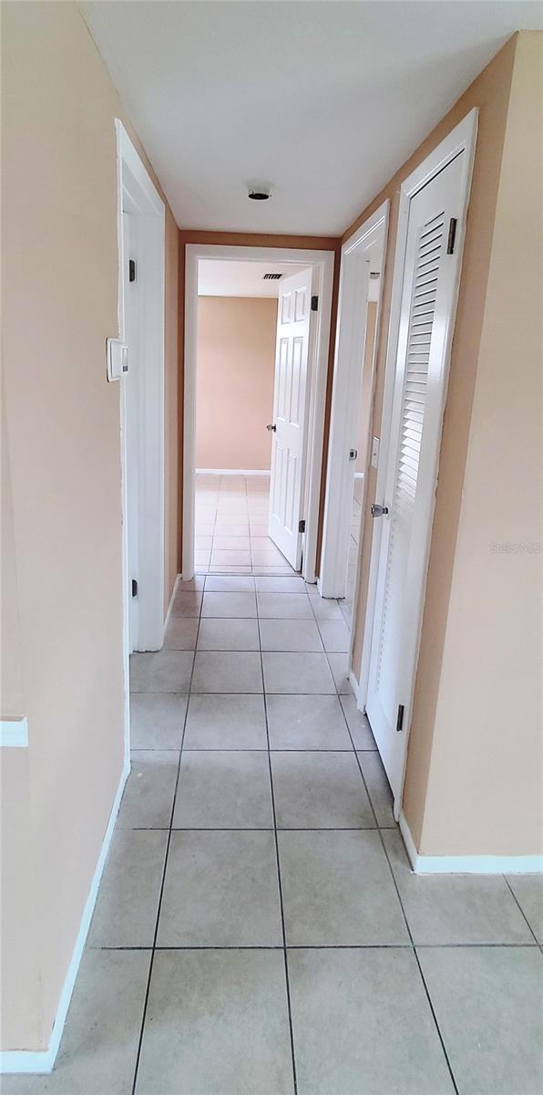 COLONIAL HILLS - Residential