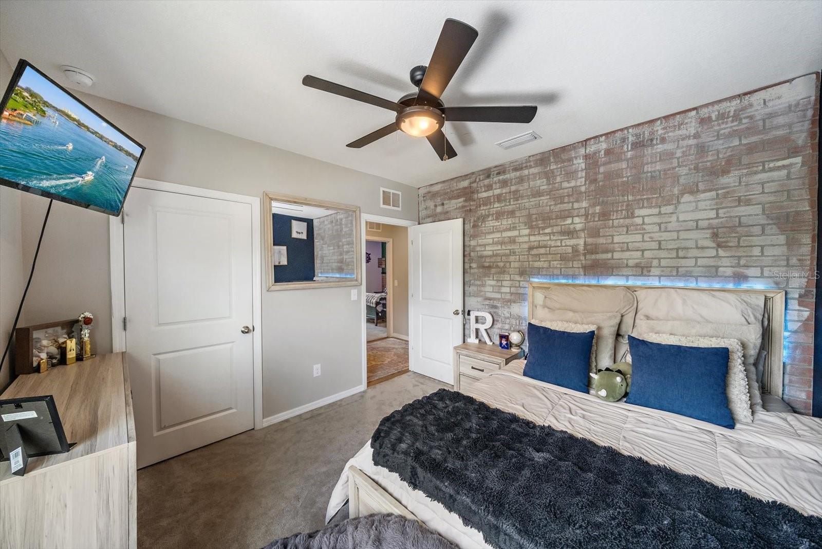 ASHTON MEADOWS - Residential