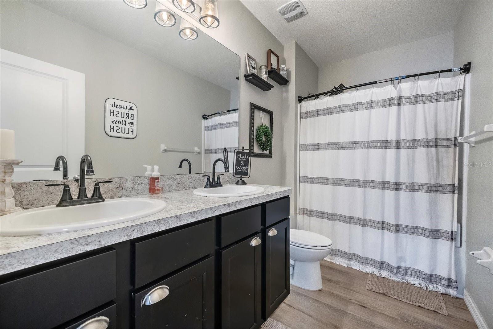ASHTON MEADOWS - Residential