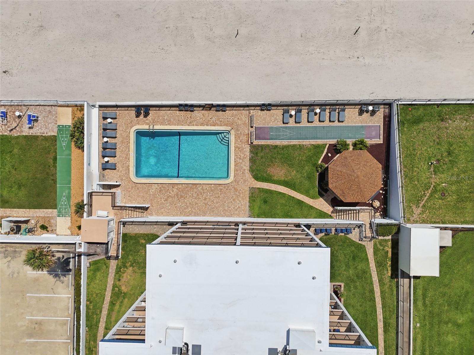 DANBURY BREAKERS CONDO - Residential