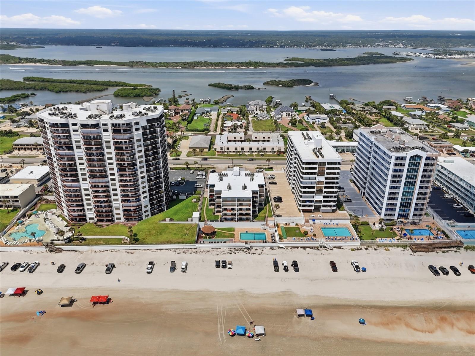 DANBURY BREAKERS CONDO - Residential