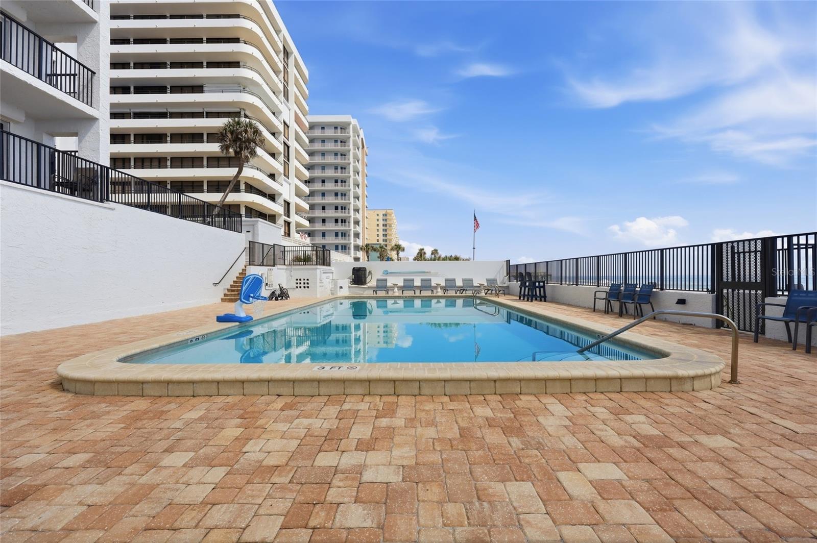 DANBURY BREAKERS CONDO - Residential