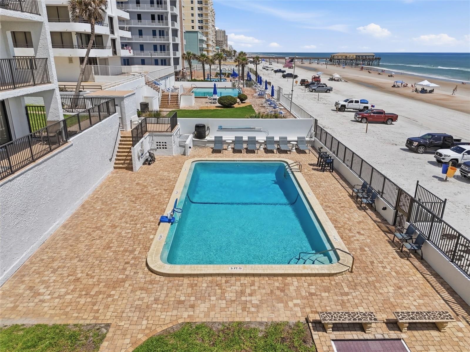 DANBURY BREAKERS CONDO - Residential