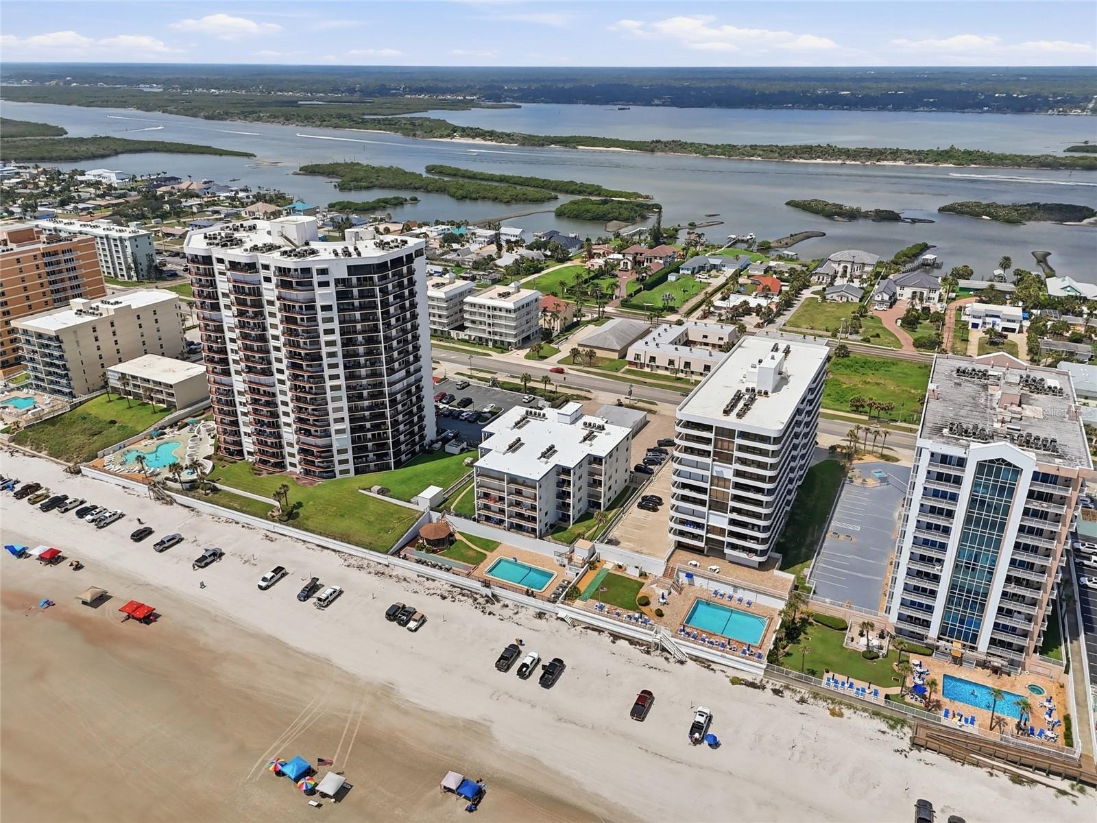 DANBURY BREAKERS CONDO - Residential