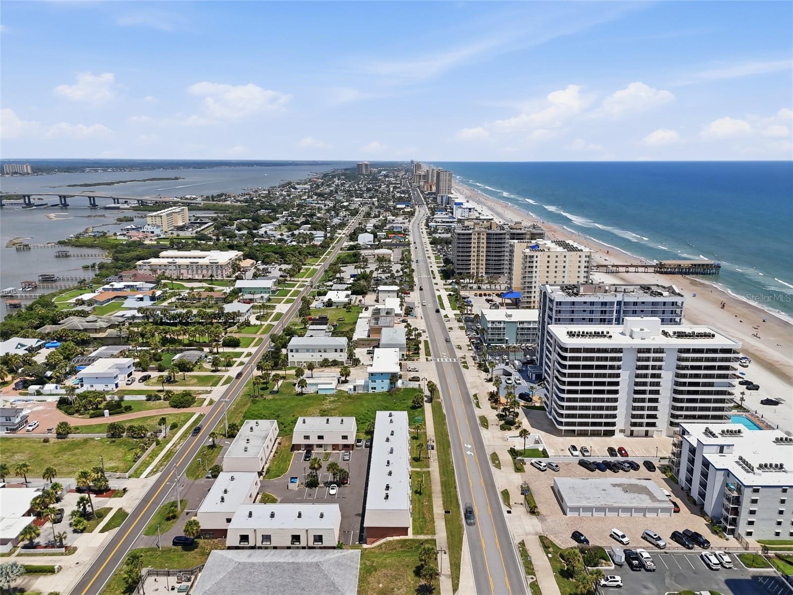 DANBURY BREAKERS CONDO - Residential