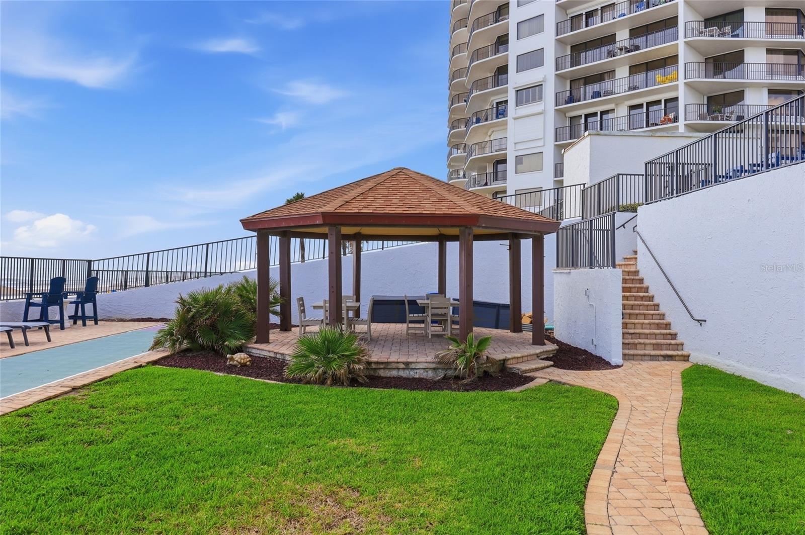 DANBURY BREAKERS CONDO - Residential