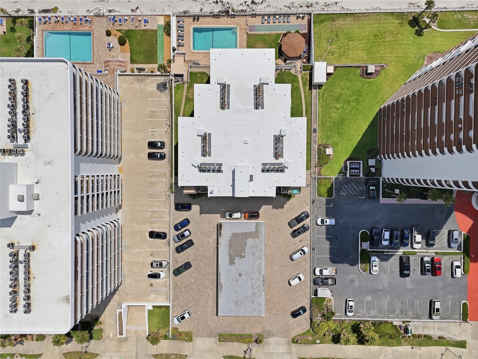 DANBURY BREAKERS CONDO - Residential