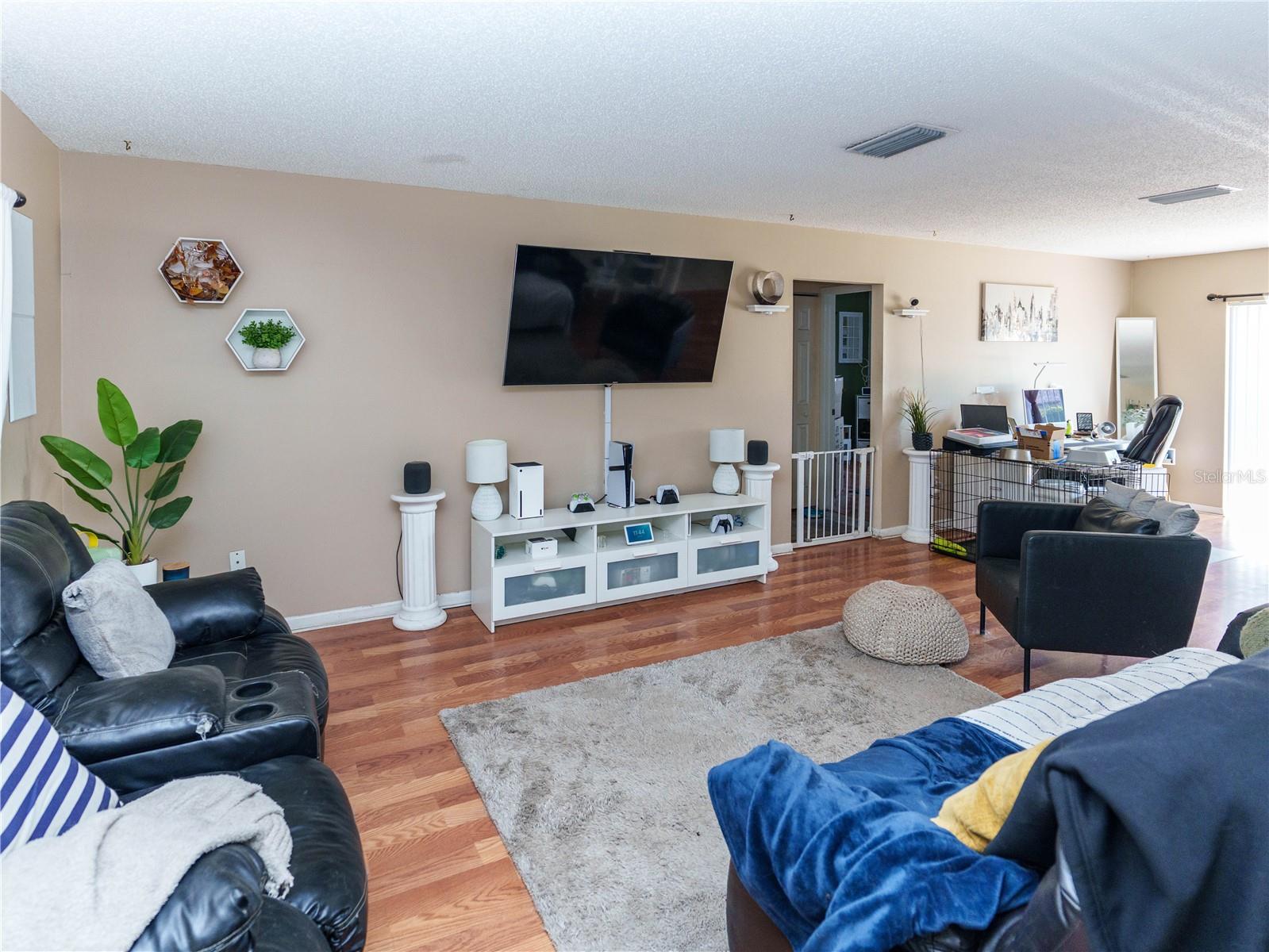 SPRING HILL - Residential