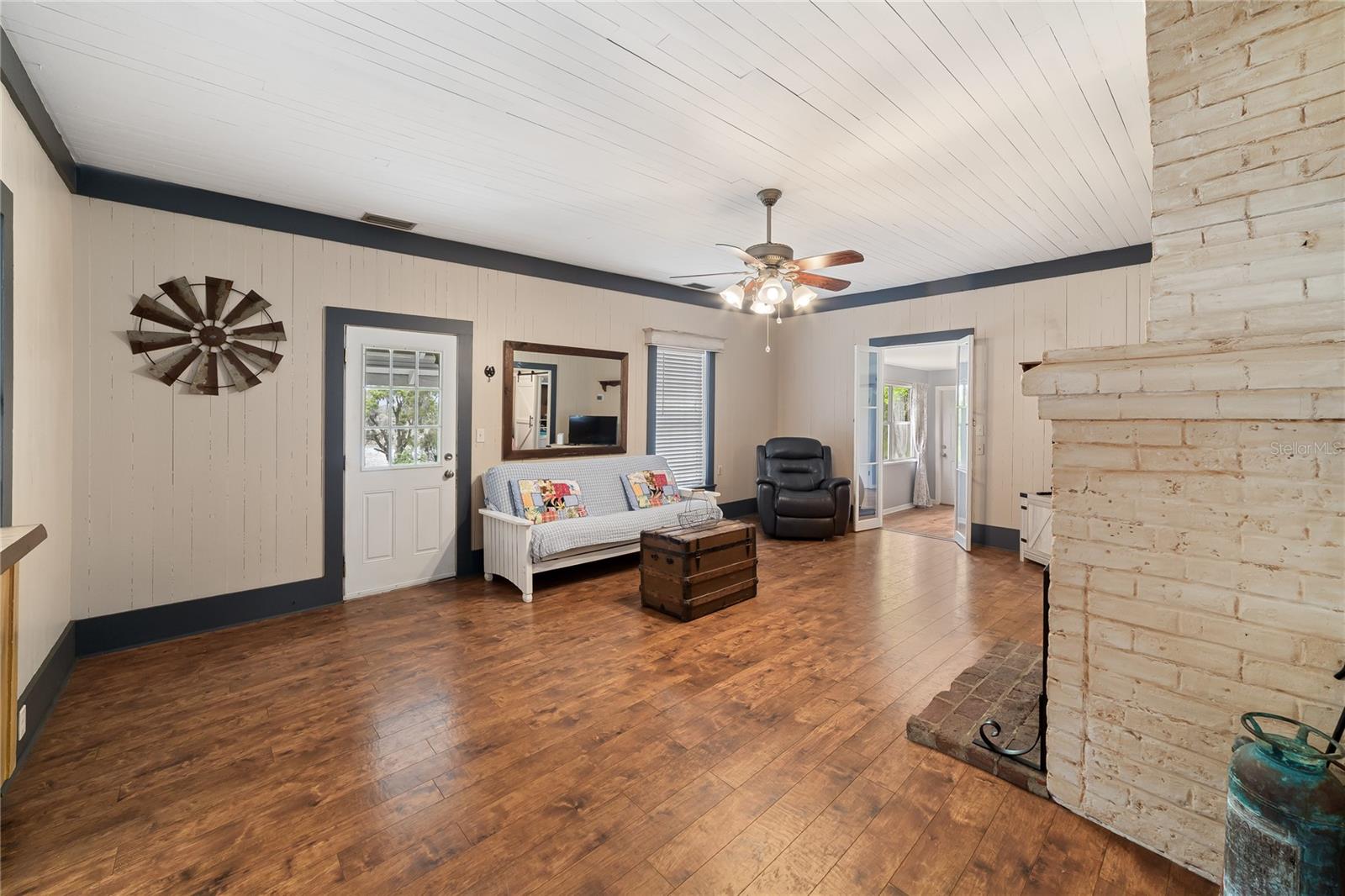 ACREAGE & UNREC - Residential