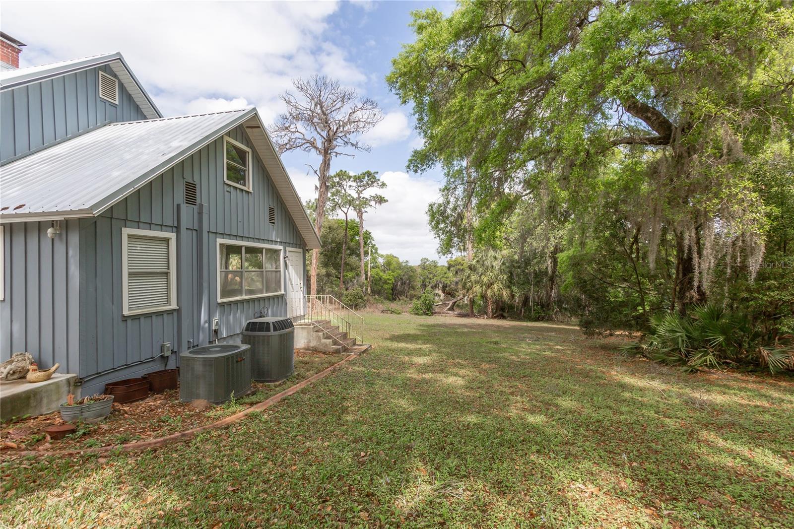 ACREAGE & UNREC - Residential