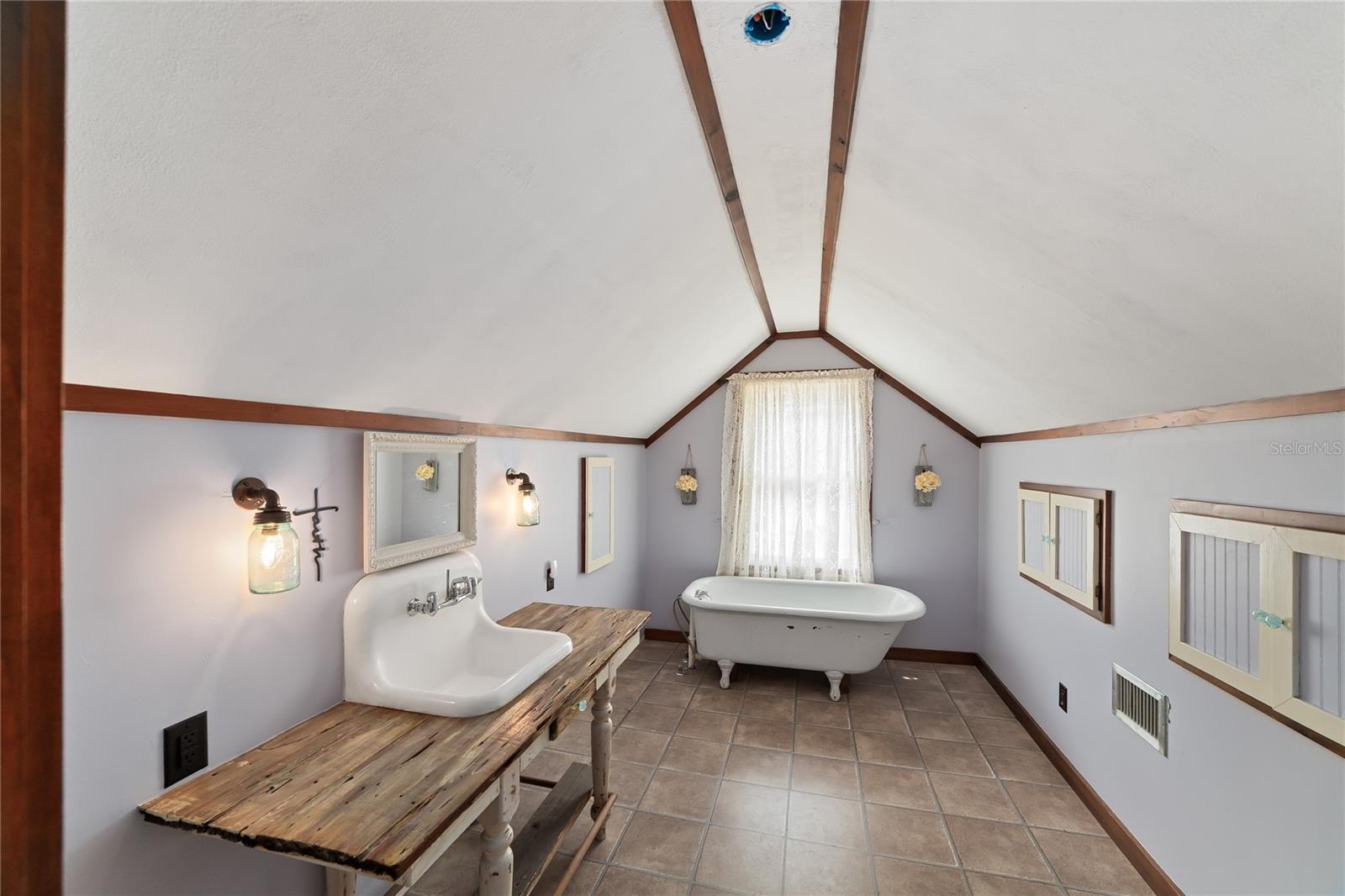 ACREAGE & UNREC - Residential