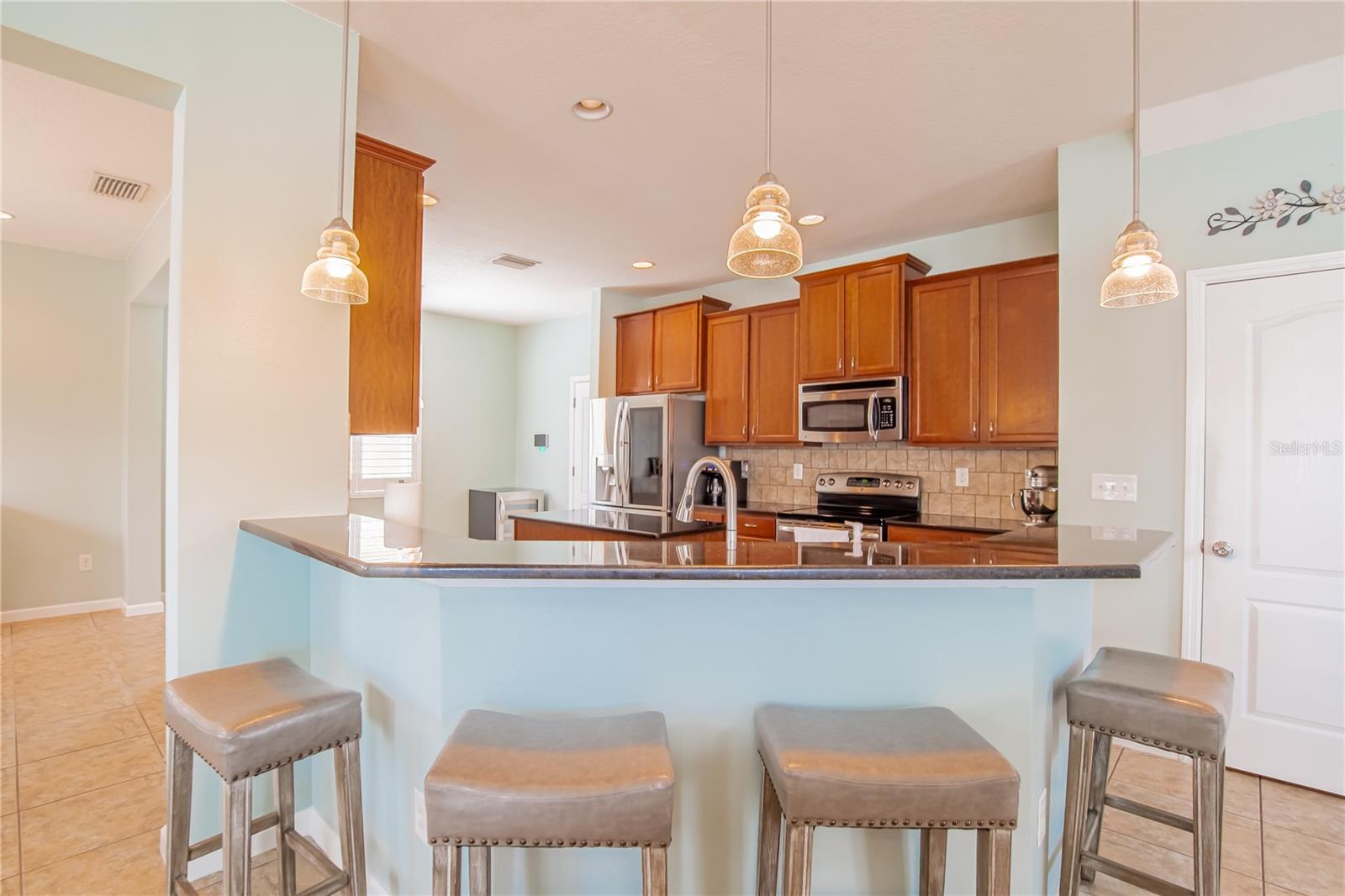 ADDISON MANOR - Residential