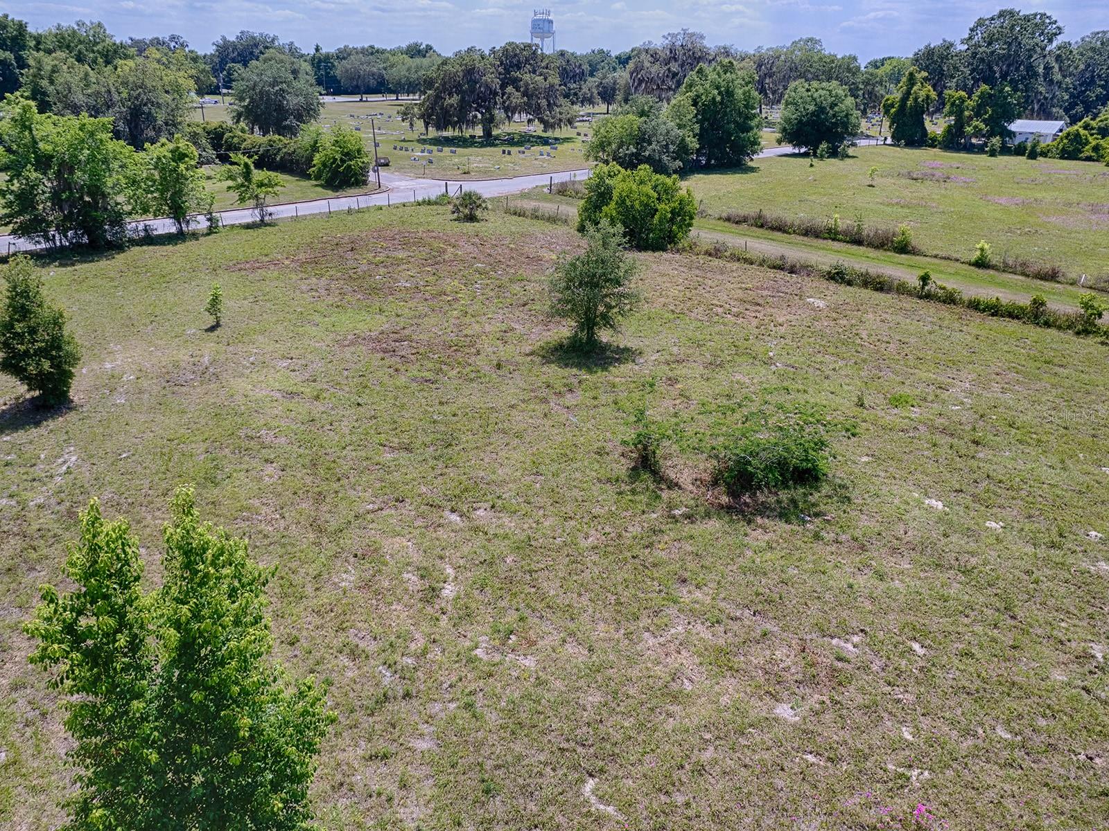 CENTER HILL NEW - Land