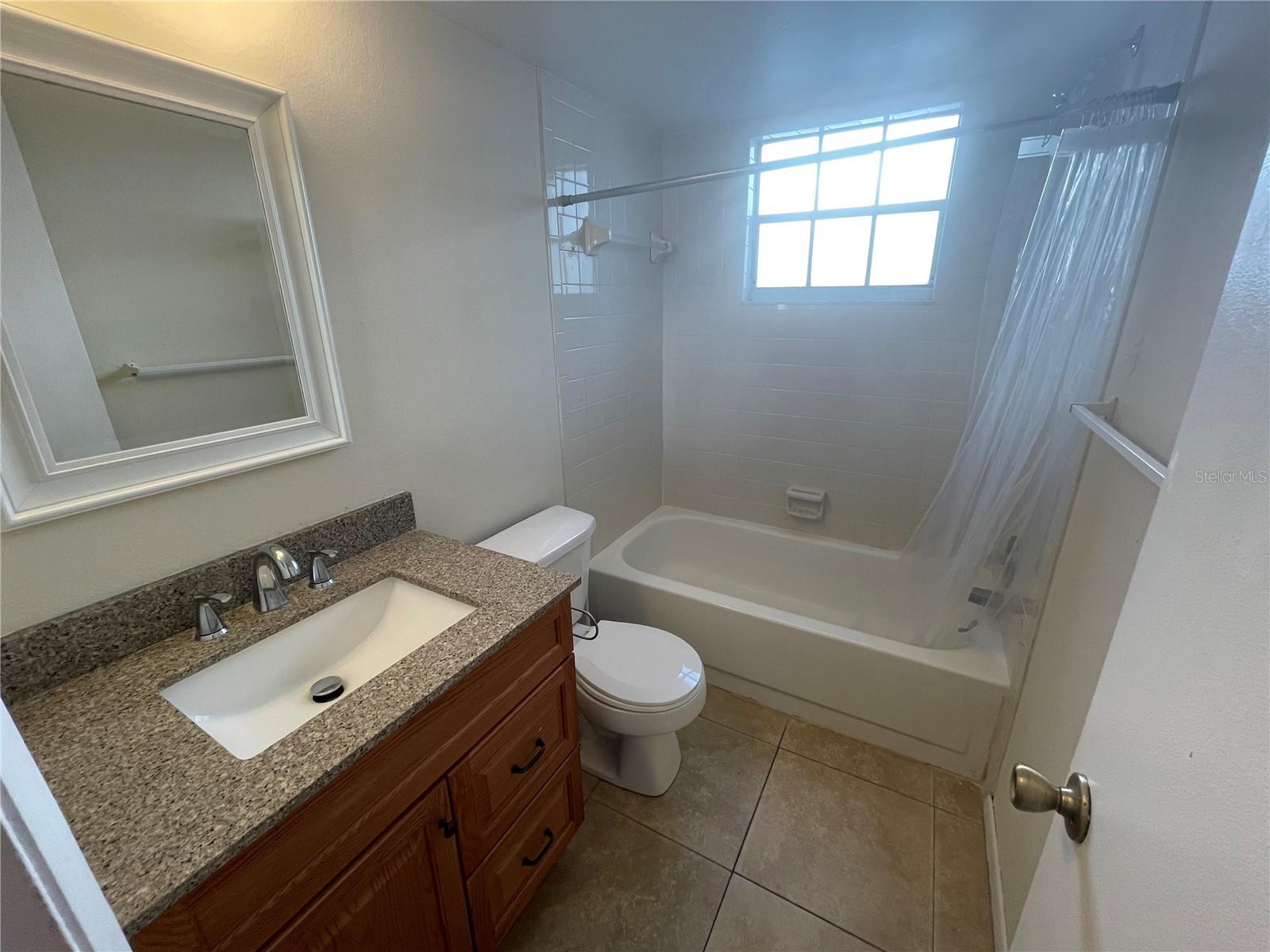SILVER DOWNS UN F 102 - Residential