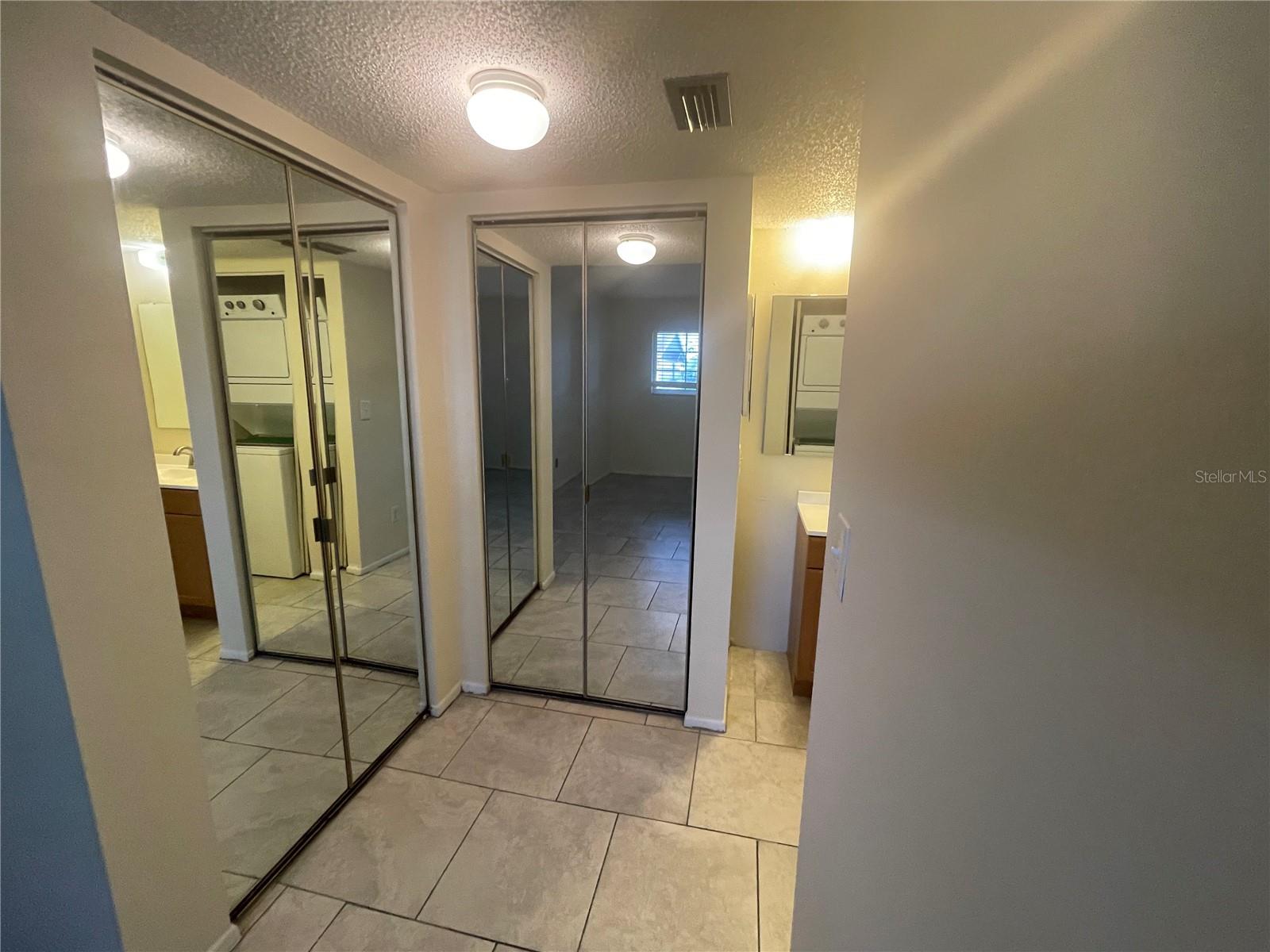 SILVER DOWNS UN F 102 - Residential