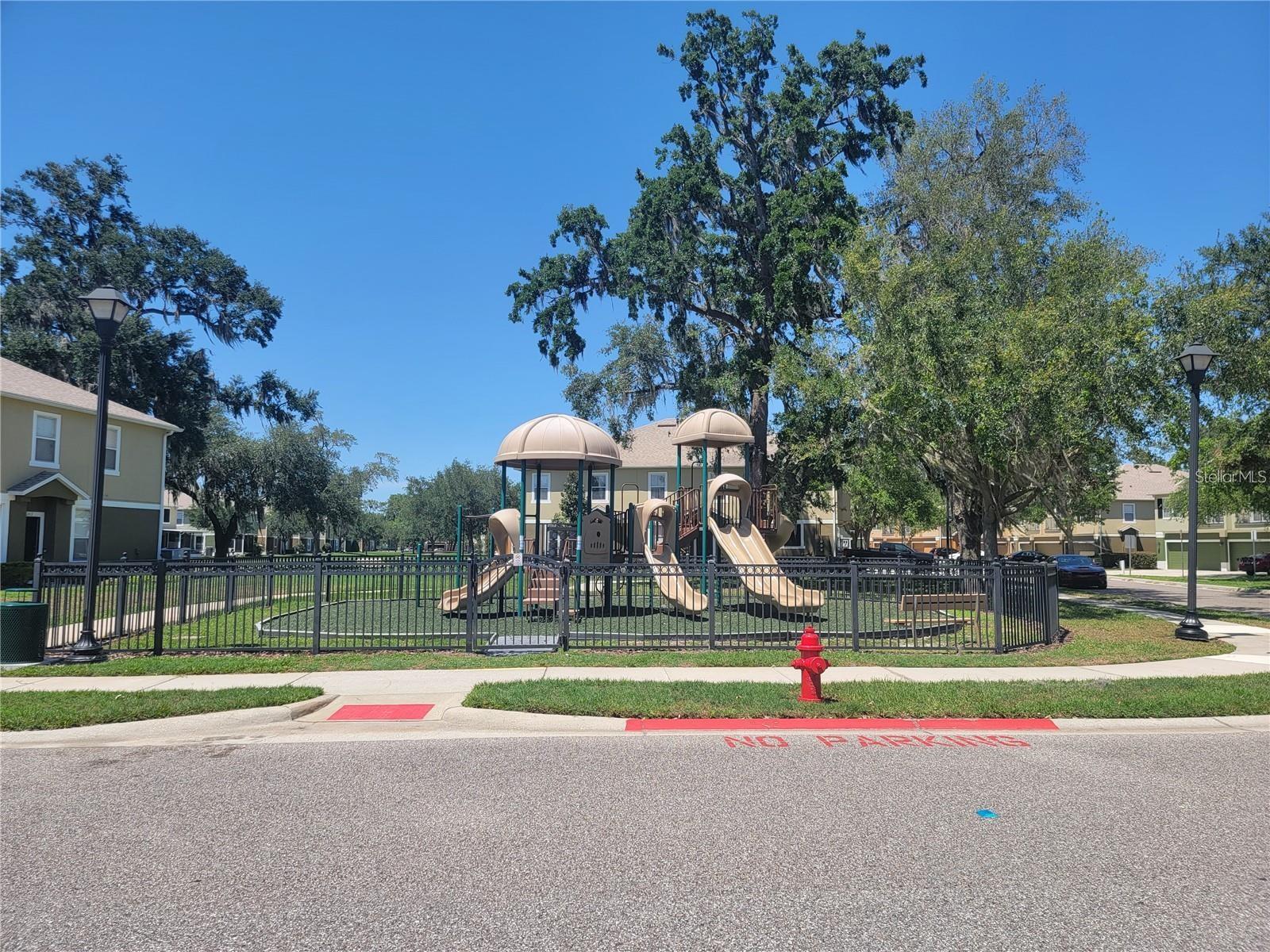 TUCKER OAKS - Residential Lease