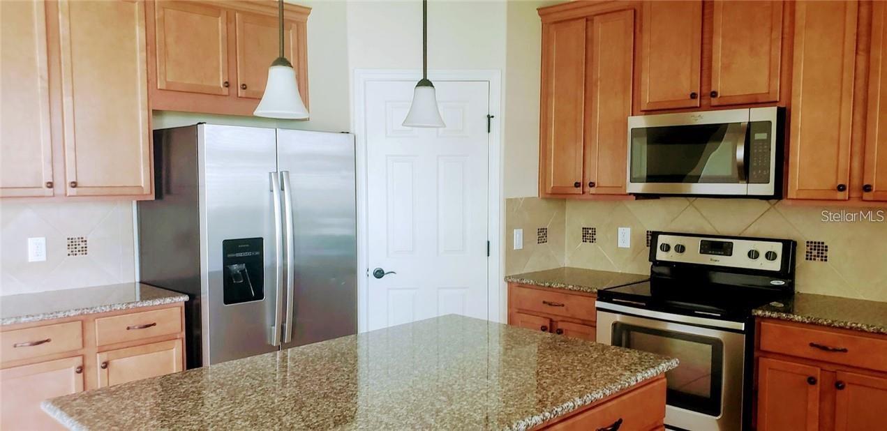 RANDAL PARK - Residential Lease