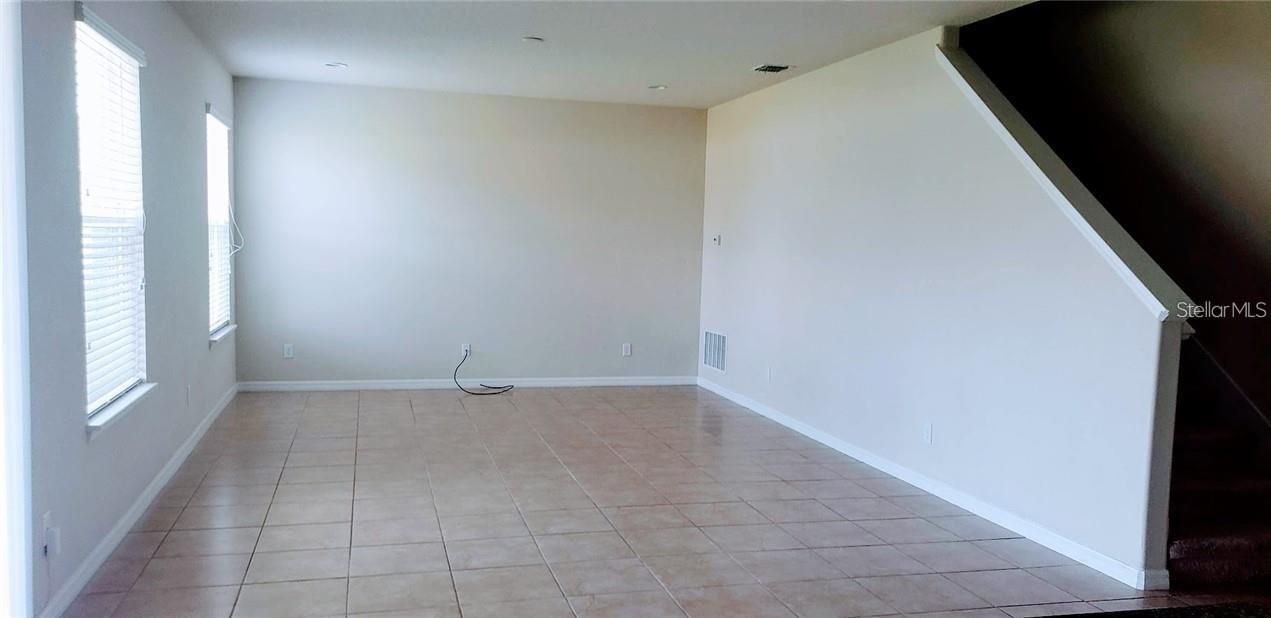 RANDAL PARK - Residential Lease