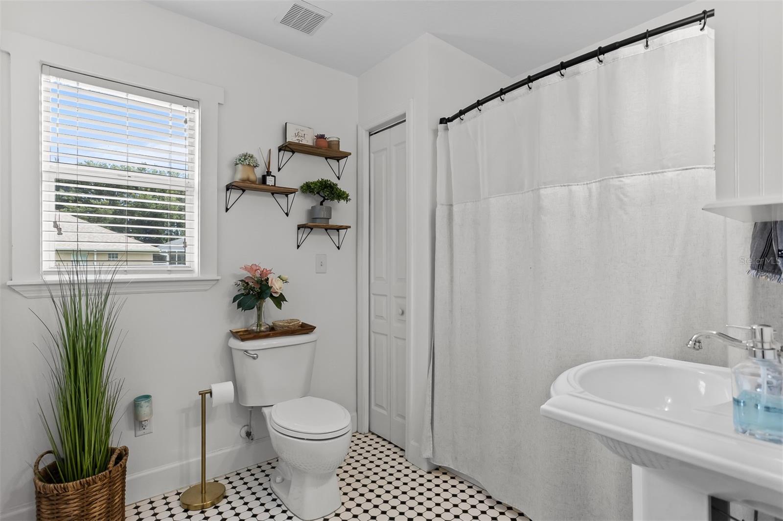 ABRAHAM ACRES - Residential