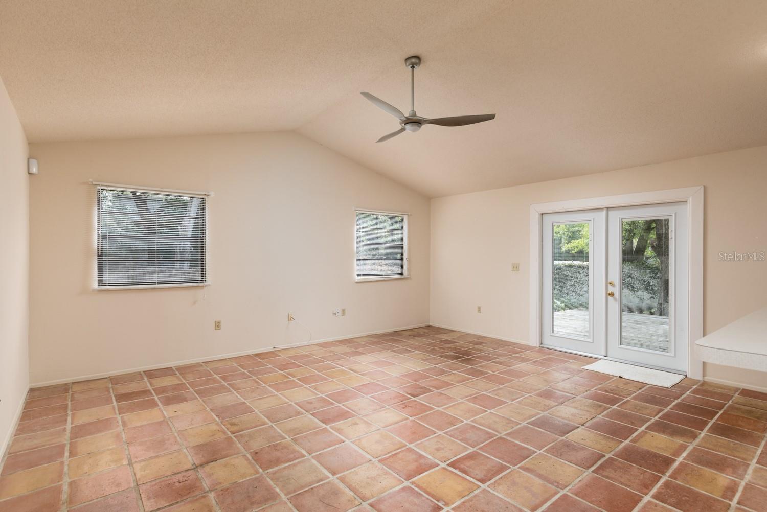 ZEHRCREST HEIGHTS - Residential Lease
