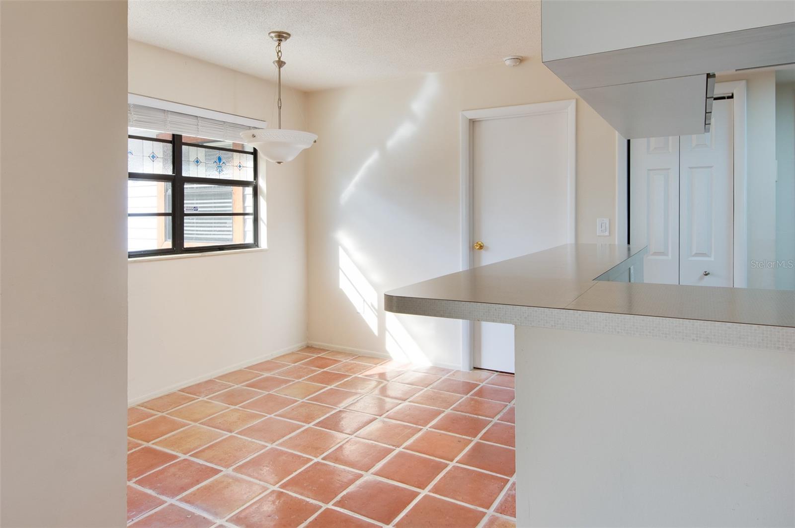 ZEHRCREST HEIGHTS - Residential Lease
