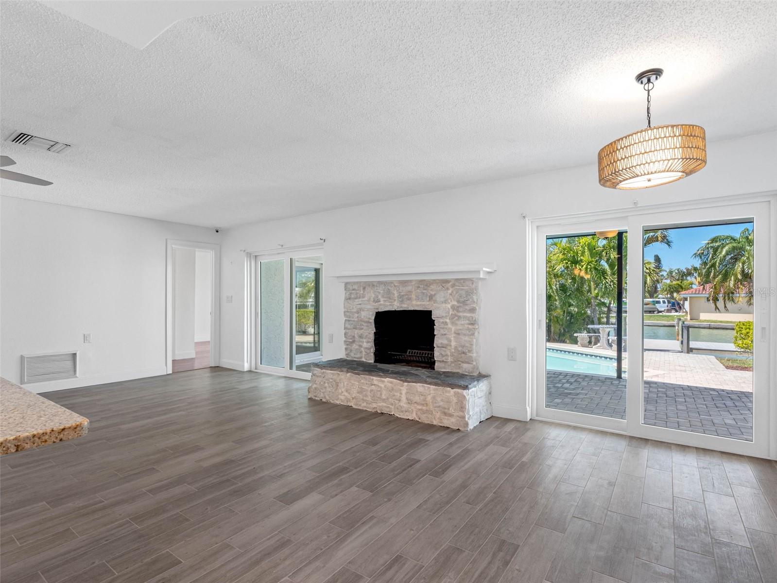 CRYSTAL ISLAND 2ND ADD - Residential