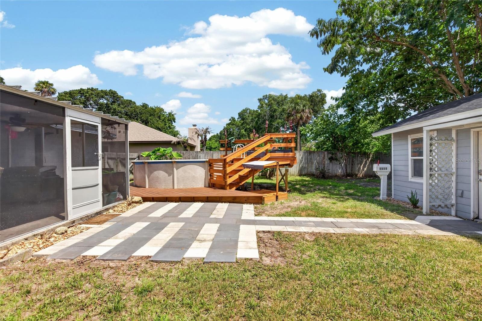 SHOTWELLS JUNGLE GARDEN - Residential
