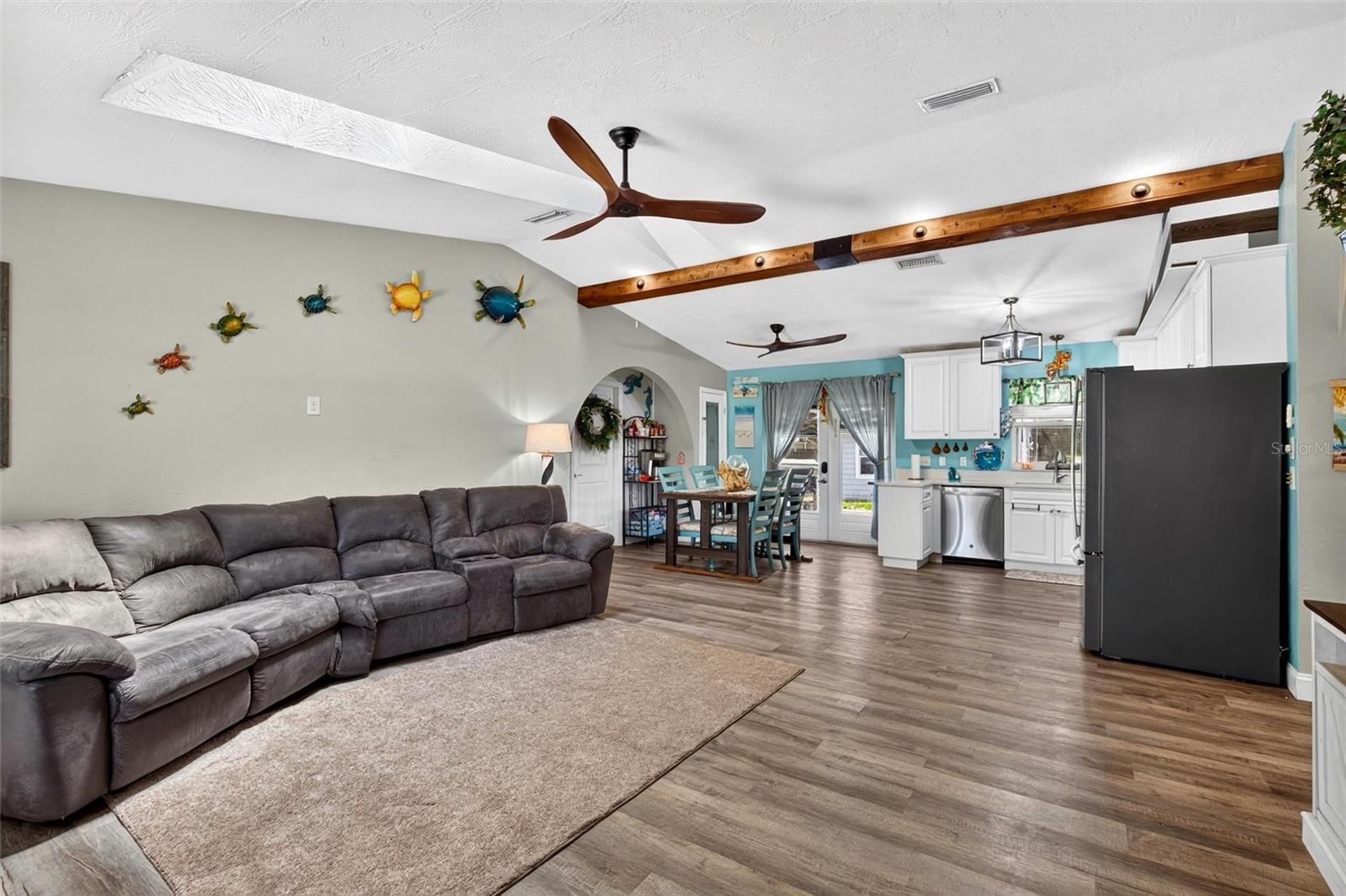 SHOTWELLS JUNGLE GARDEN - Residential