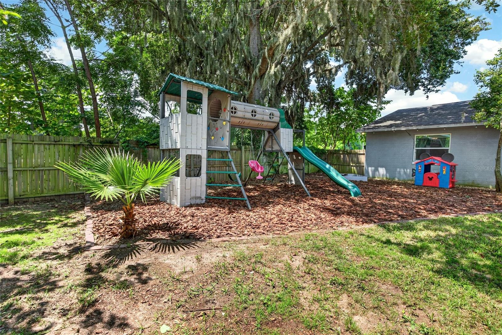 SHOTWELLS JUNGLE GARDEN - Residential