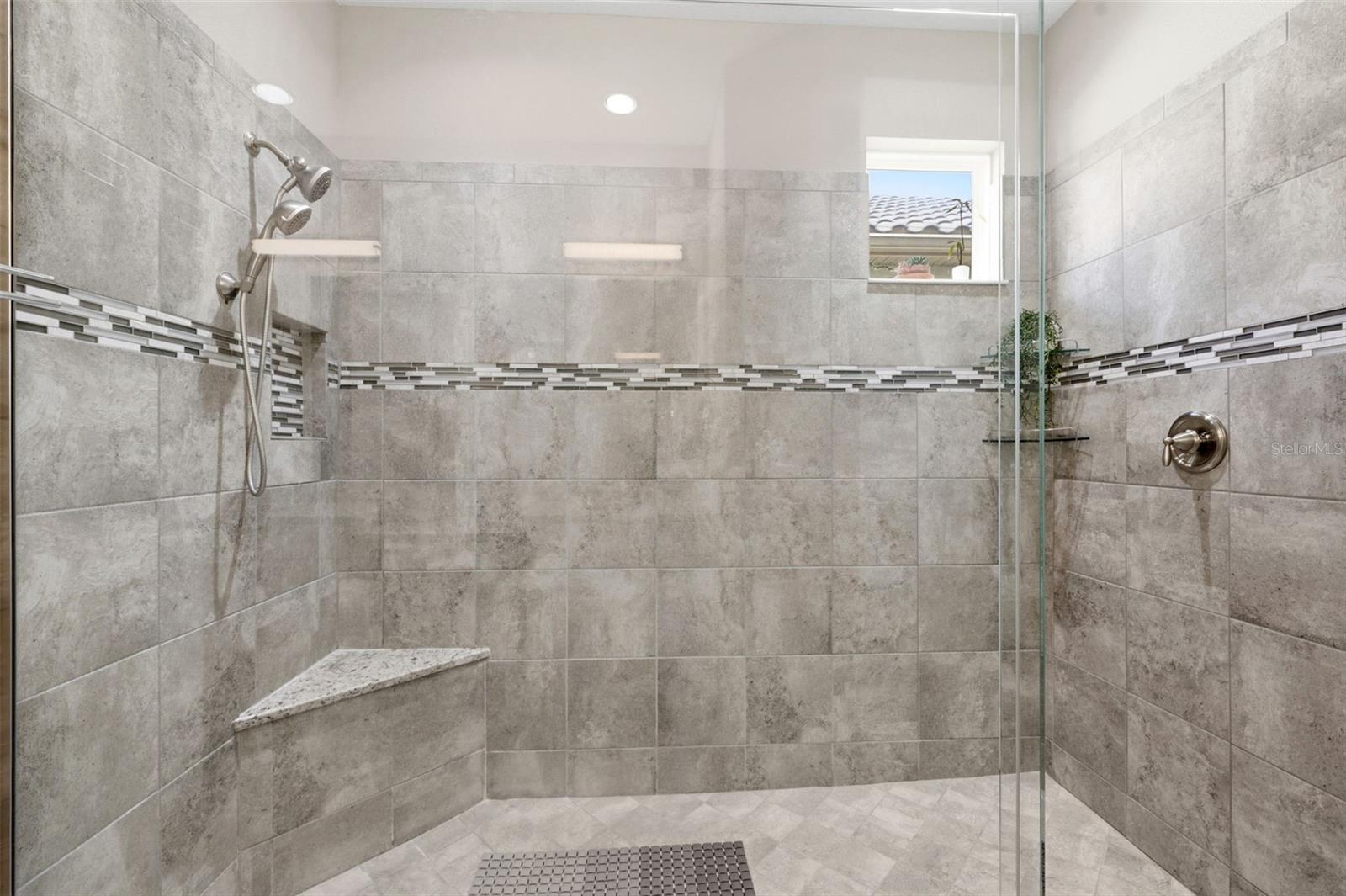 ARTISAN LAKES ESPLANADE PHASE III SP A-E - Residential