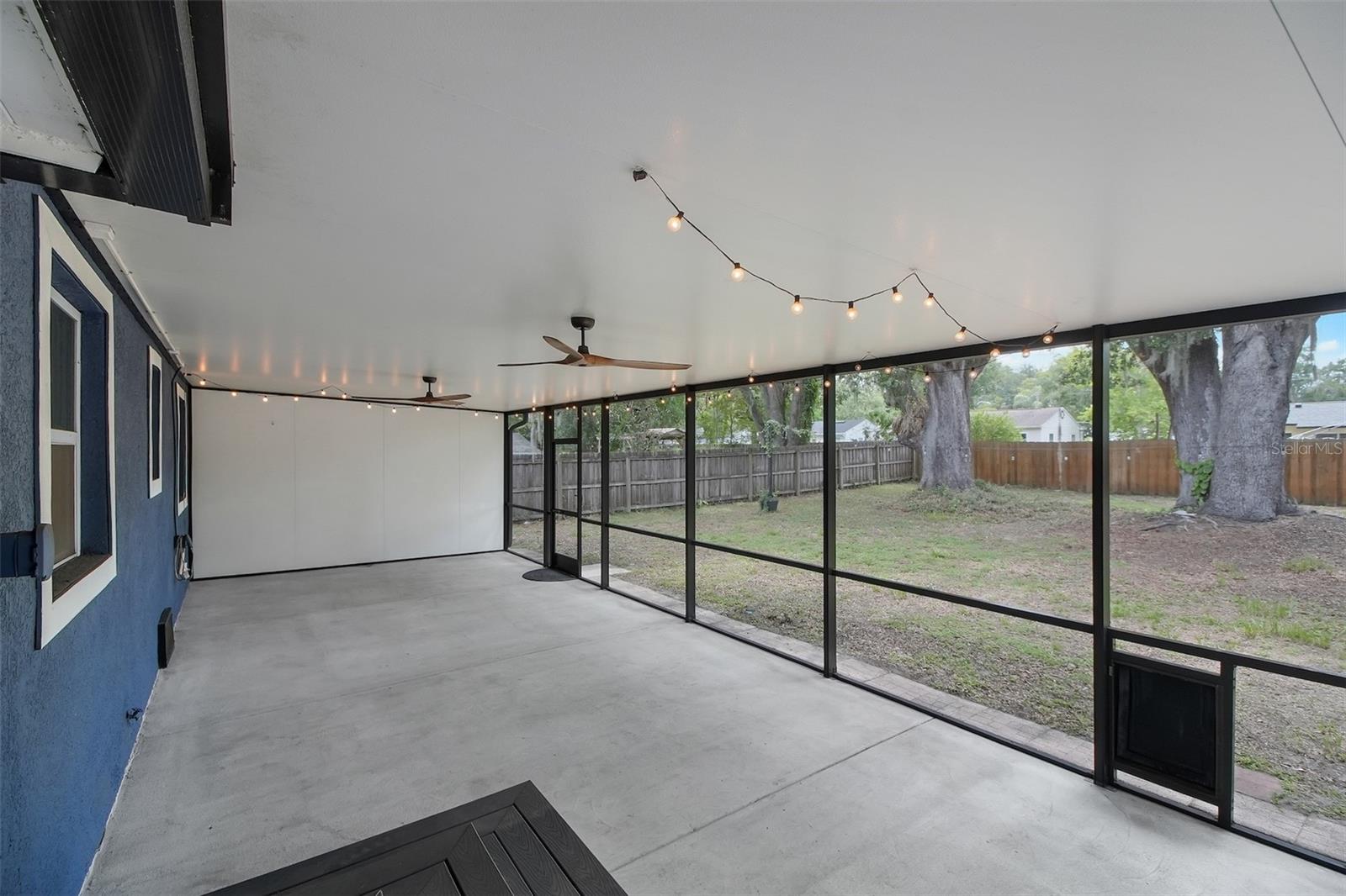 FRST MANOR - Residential