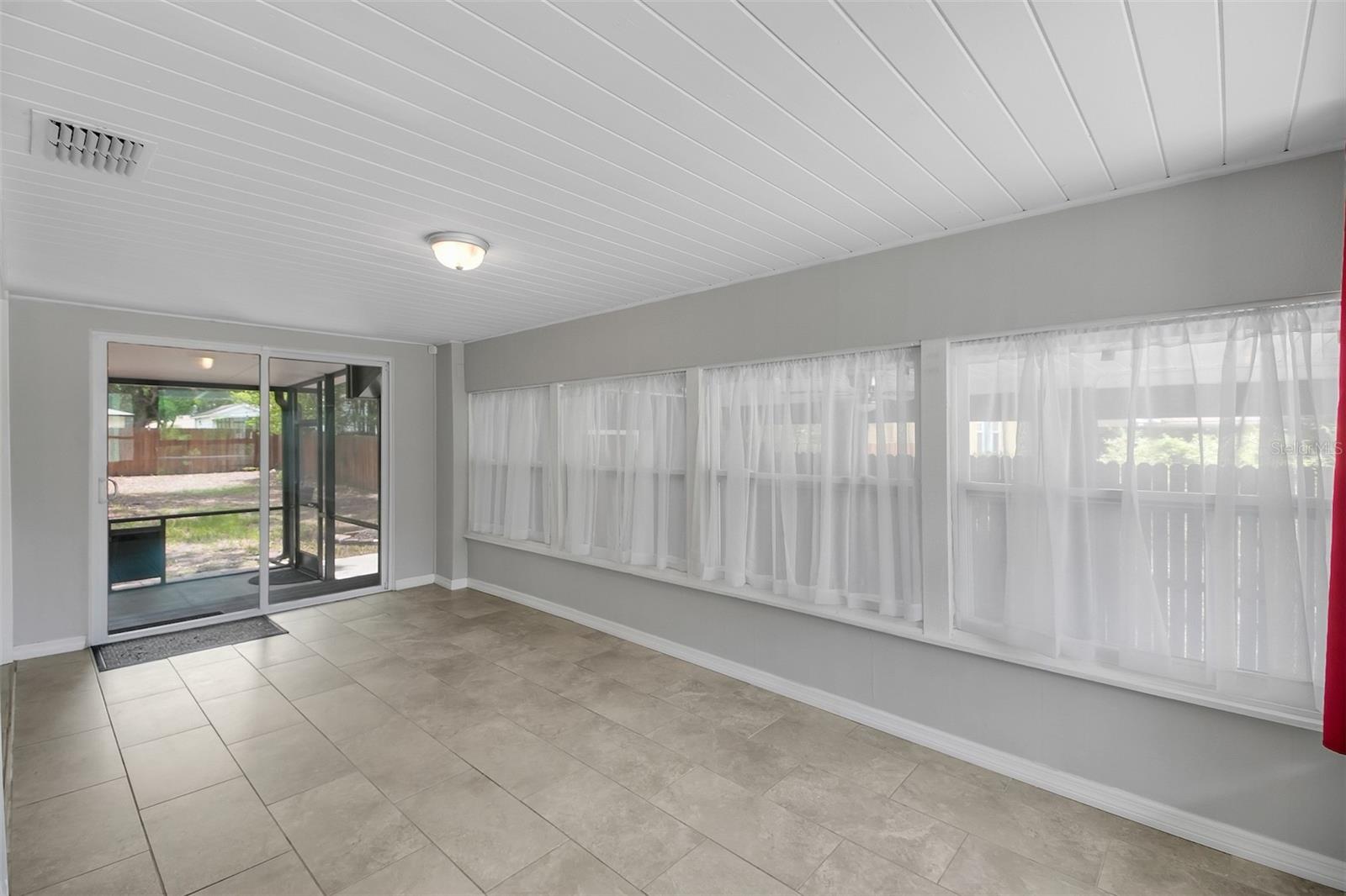 FRST MANOR - Residential