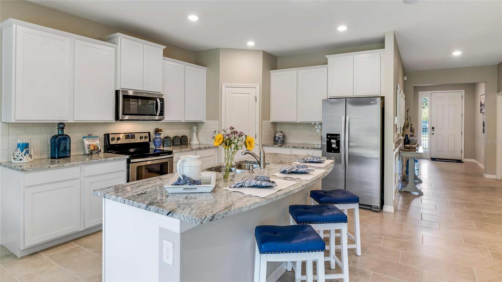 MANGROVE MANOR - Residential