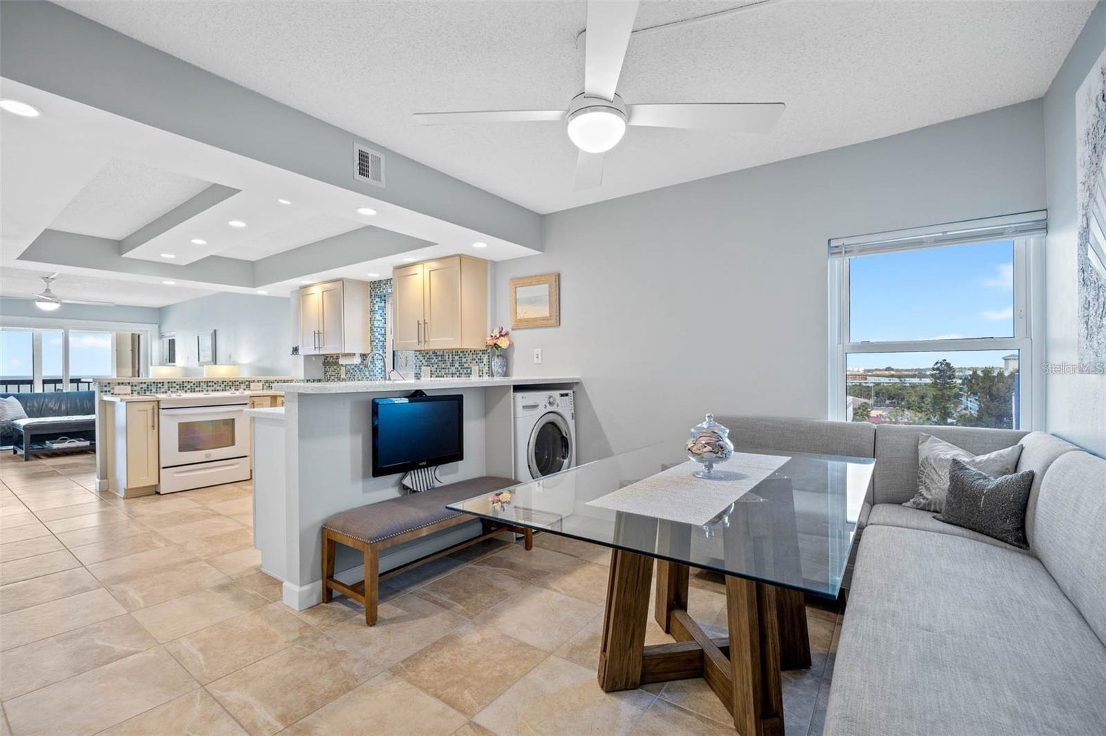 TAHITIAN TOWERS CONDO - Residential