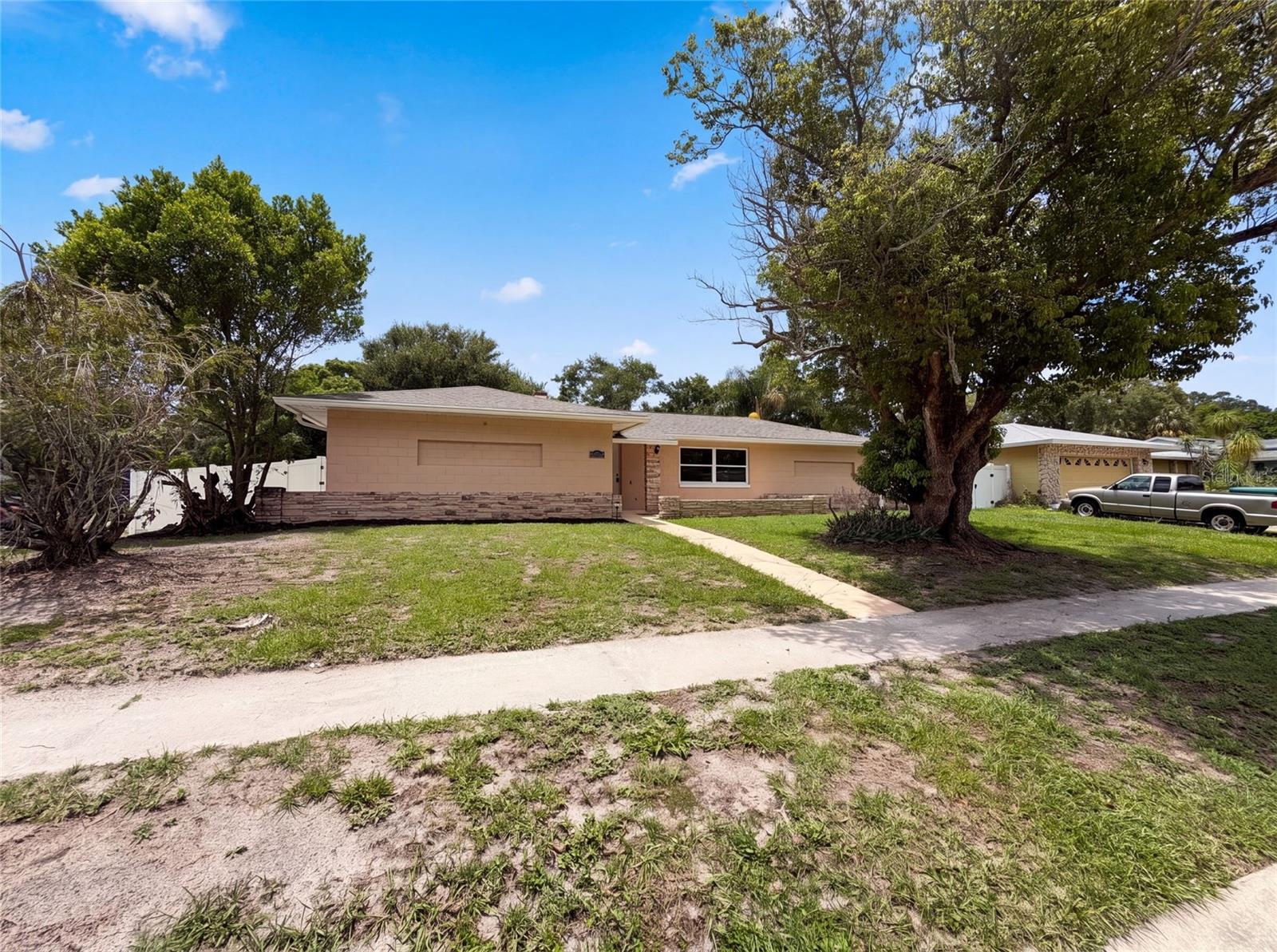 EASTBROOK SUB UNIT 16 - Residential