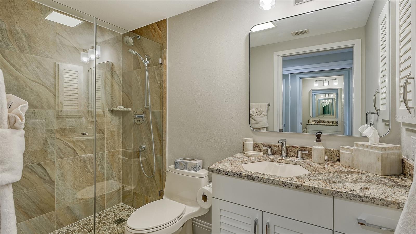 GRAND BAY 1 - Residential Lease