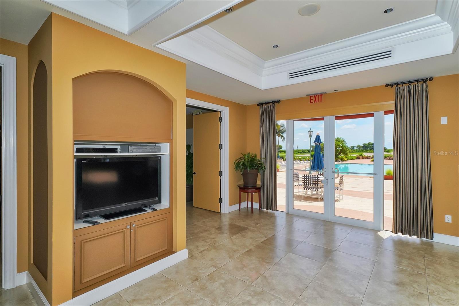 GRAND BAY 1 - Residential Lease
