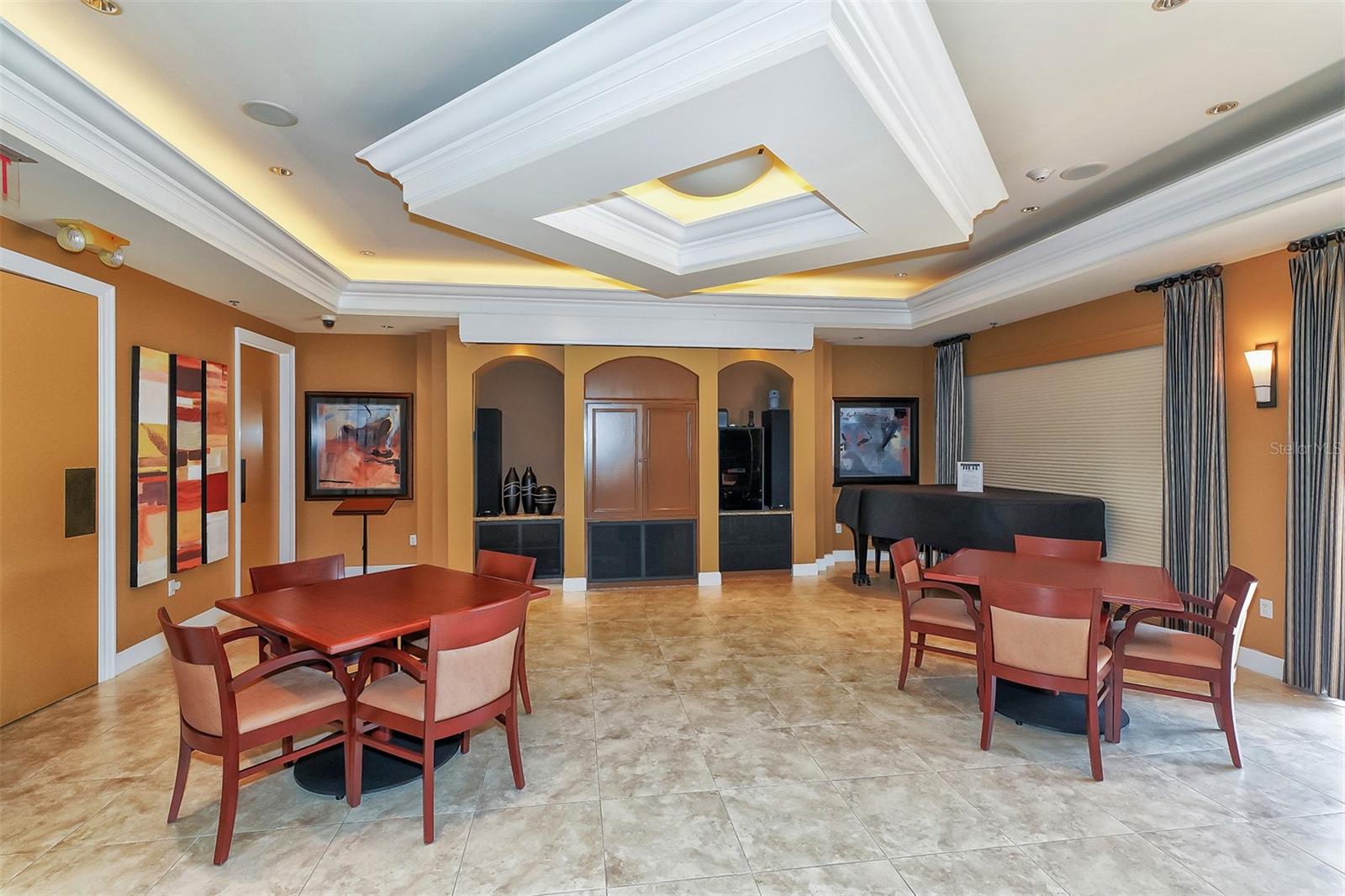 GRAND BAY 1 - Residential Lease