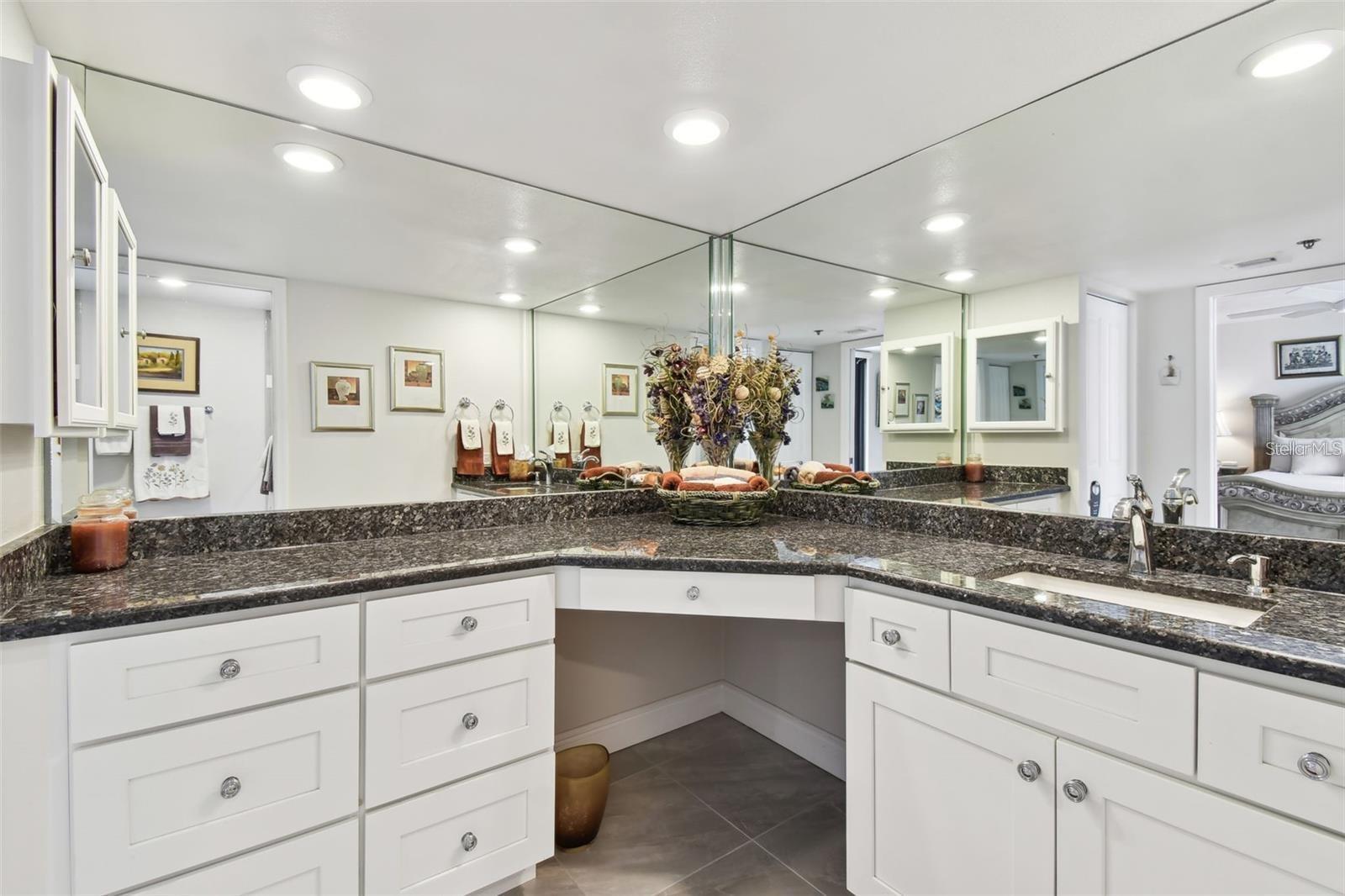 DANS ISLAND ON SAND KEY CONDO - Residential