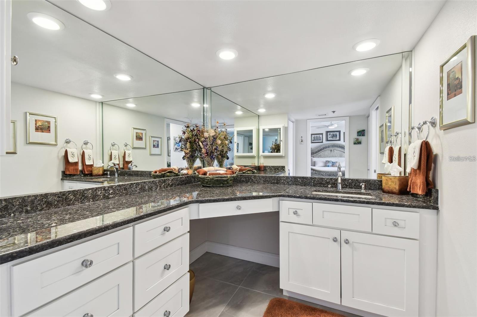 DANS ISLAND ON SAND KEY CONDO - Residential