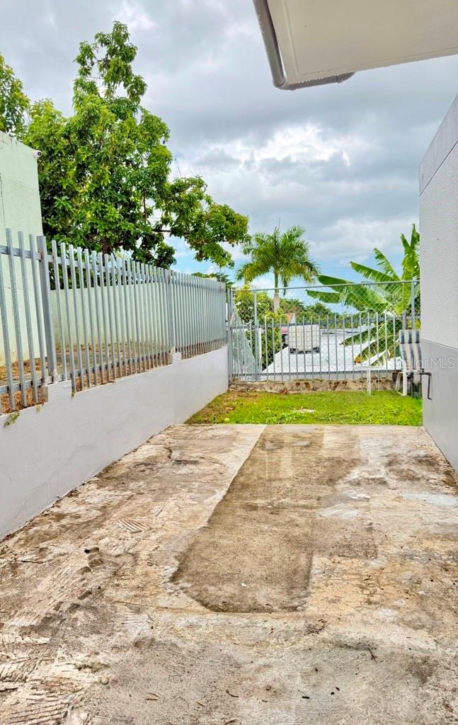 PARQUE SAN MIGUEL - Residential Lease