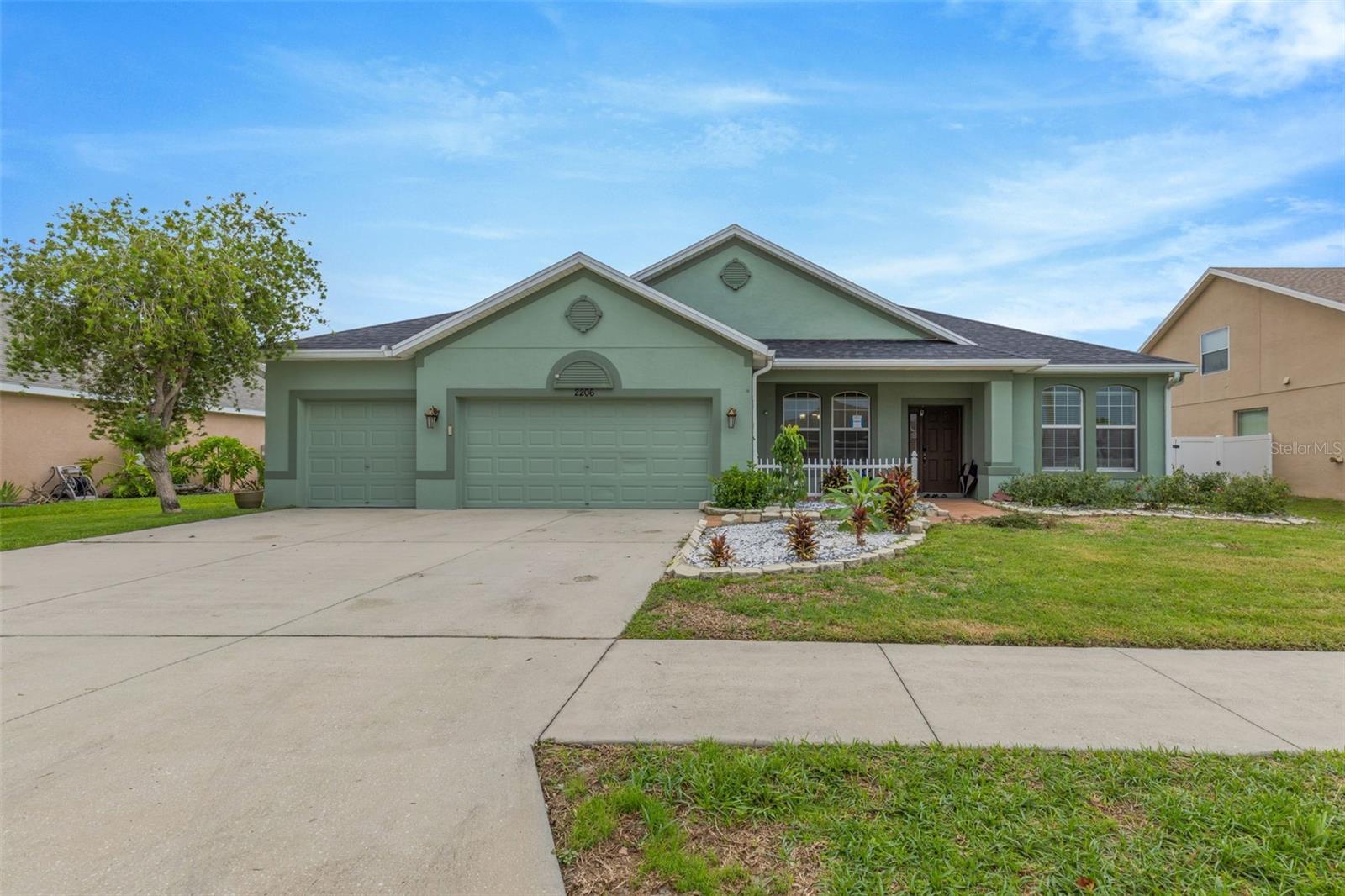 WALDEN POINTE - Residential