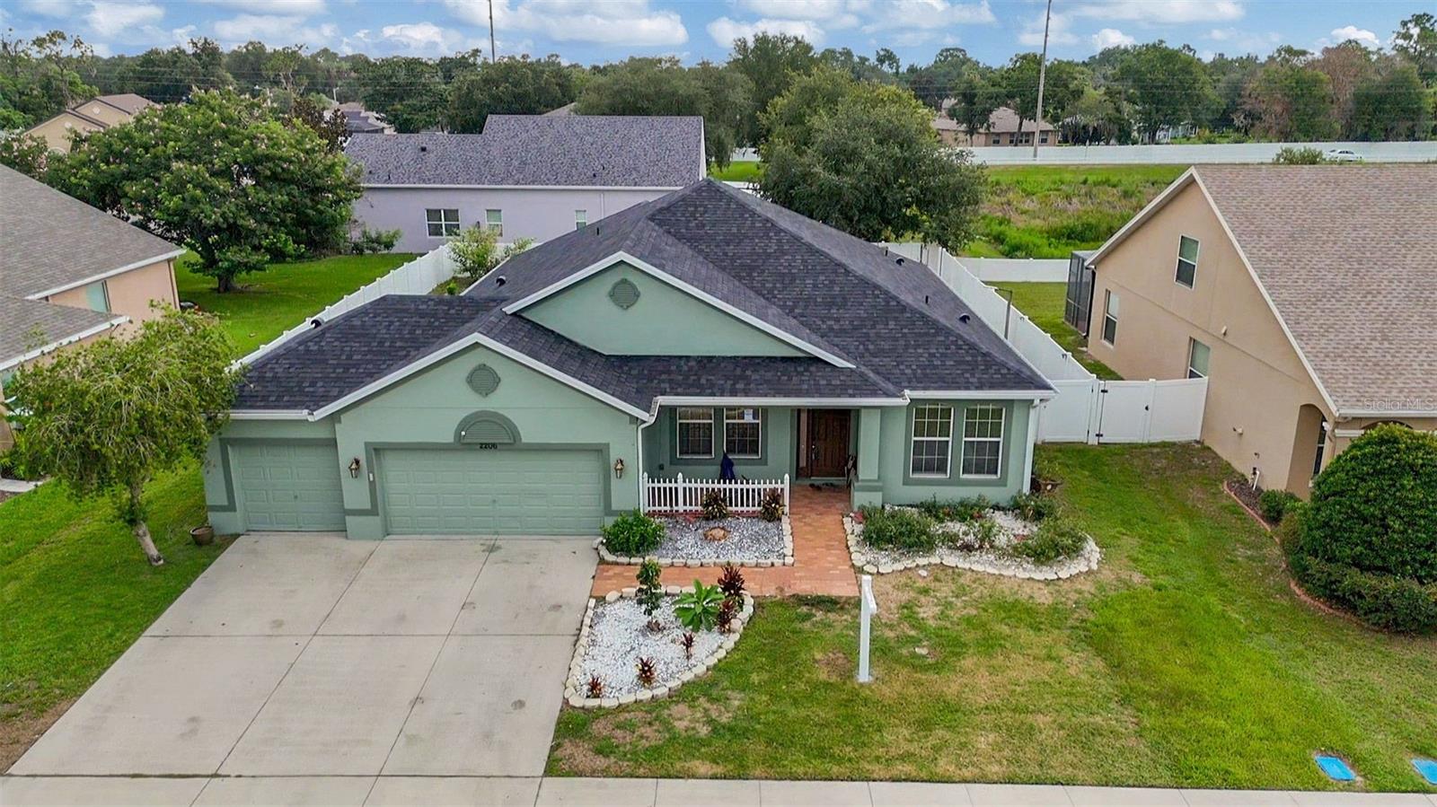 WALDEN POINTE - Residential