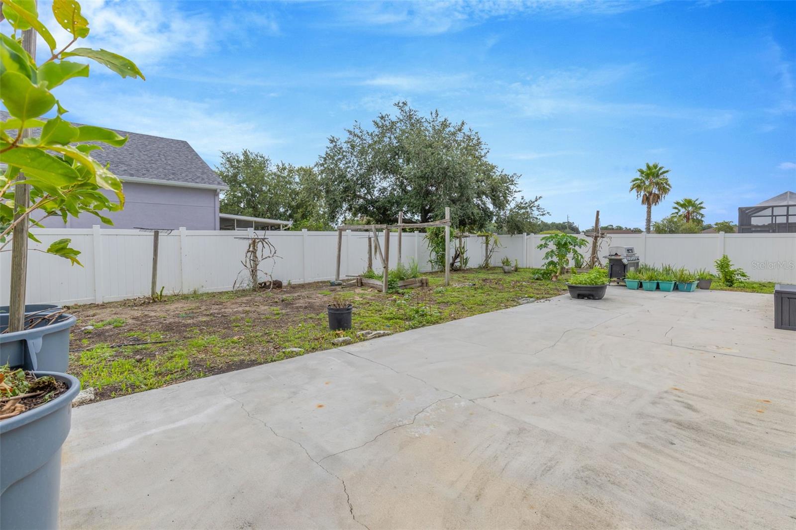 WALDEN POINTE - Residential